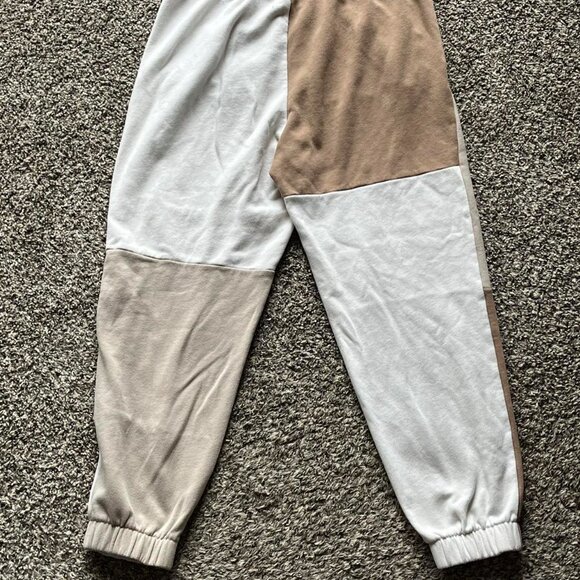 Hollister Sweatpants Womens Large Tan And White Patchwork Cotton Blend Jumpers - Picture 4 of 5